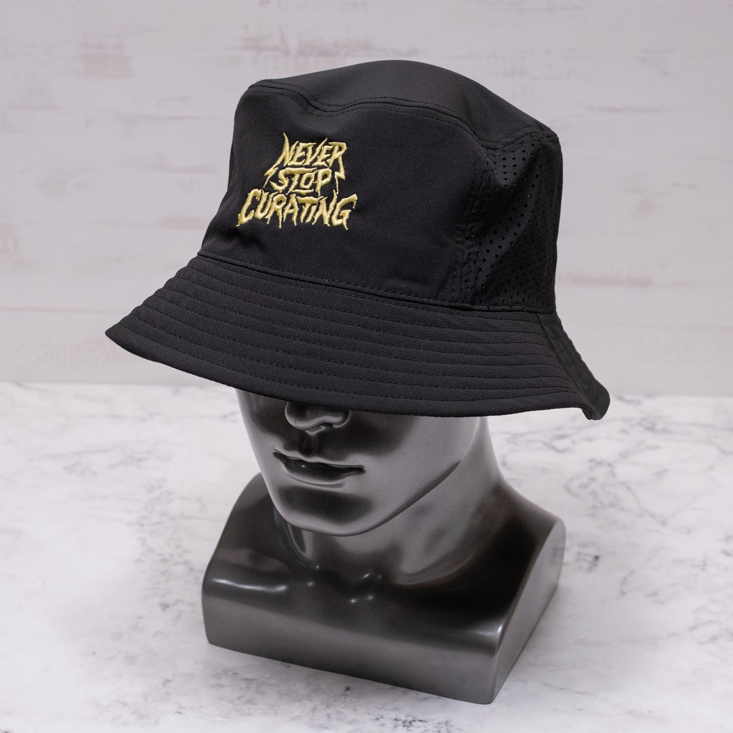 Never Drop Curating bucket hat